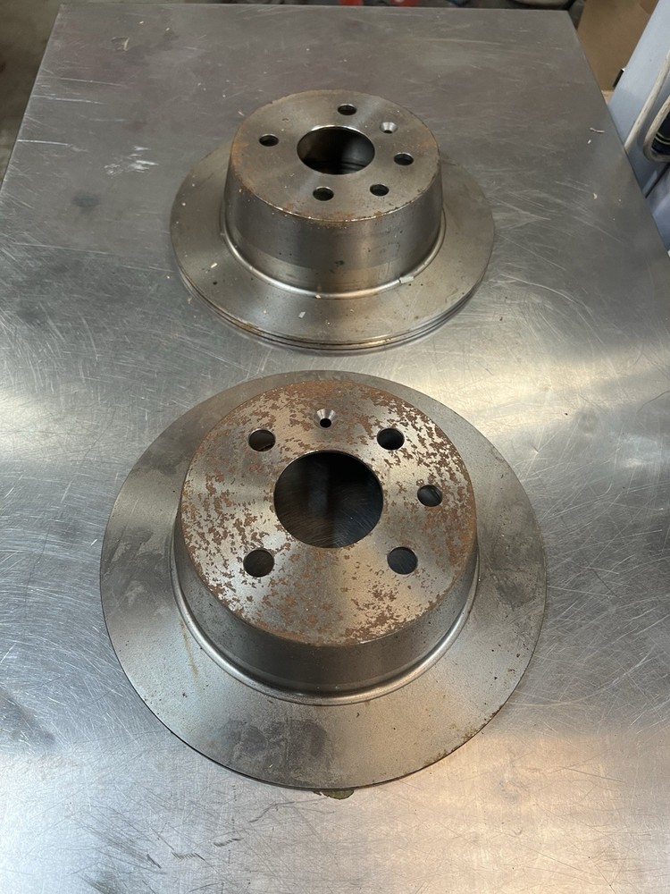 Vauxhall / Opel Astra F Rear Brake Discs (Pair) D761 – New Old Stock NOS