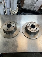 Vauxhall / Opel Astra F Rear Brake Discs (Pair) D761 – New Old Stock NOS