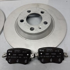 Polo GTI/Audi A1 2018-on Rear 272mm Brake Disc & Pad Set. 2Q0615601G Genuine