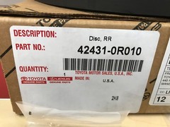 2006-2018 TOYOTA RAV4 NEW REAR GENUINE OEM BRAKE ROTORS AND BRAKE PAD KIT