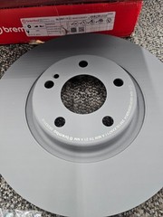 Brembo 09.D531.13 Rear Brake Disc Rotor For 17-22 C43 AMG/2016 C450 AMG Co-Cast