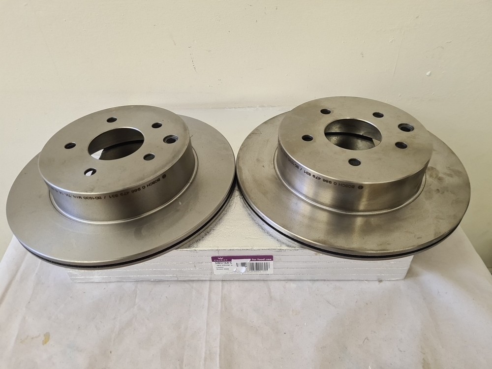 2x BOSCH Brake Discs Rear Fits Nissan Renault.0986479S31 BD1930. See Description