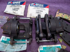 1978 Up GM Metric Rear Brake Calipers Single Piston Loaded Pair L & R (JD-34)